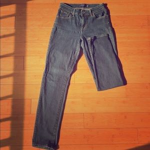 Demi Curve Classic Slim Leg Levi’s